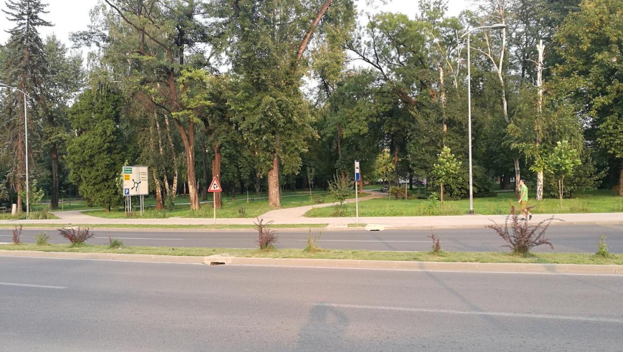 Trosoban Stan U Zenici Lejlighed Zenica Eksteriør billede