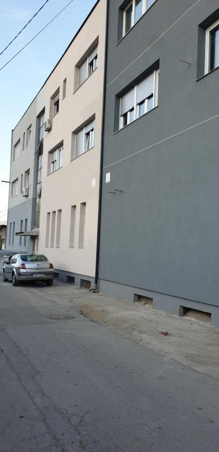 Trosoban Stan U Zenici Lejlighed Zenica Eksteriør billede